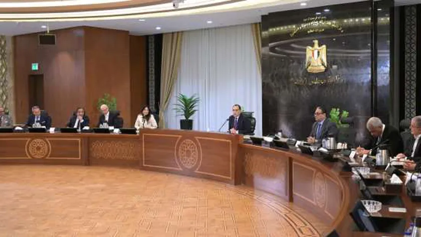 رئيس الوزراء يستمع لرؤى رجال الأعمال ويؤكد: نعمل على تحسين مناخ الاستثمار
| يلا شوت