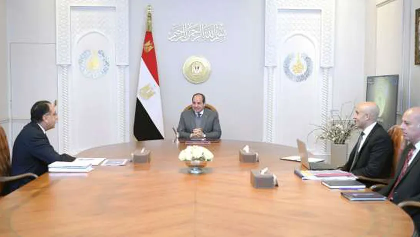 الرئيس السيسي يجتمع برئيس الحكومة ووزير التعليم لمناقشة خطة الارتقاء بالمنظومة التعليمية
| يلا شوت