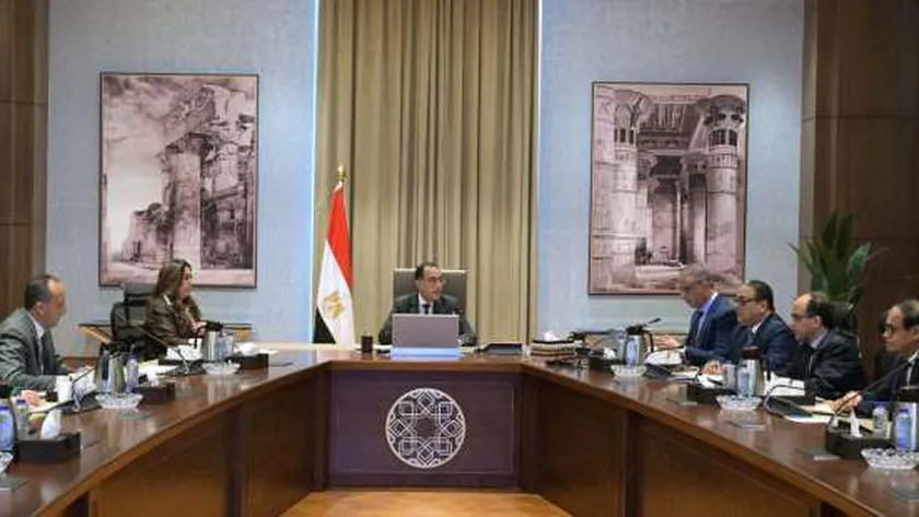 1201 مشروع ضمن «حياة كريمة» ومراكز لتنمية الأسرة.. قطار التنمية في الفيوم لا يتوقف
| يلا شوت