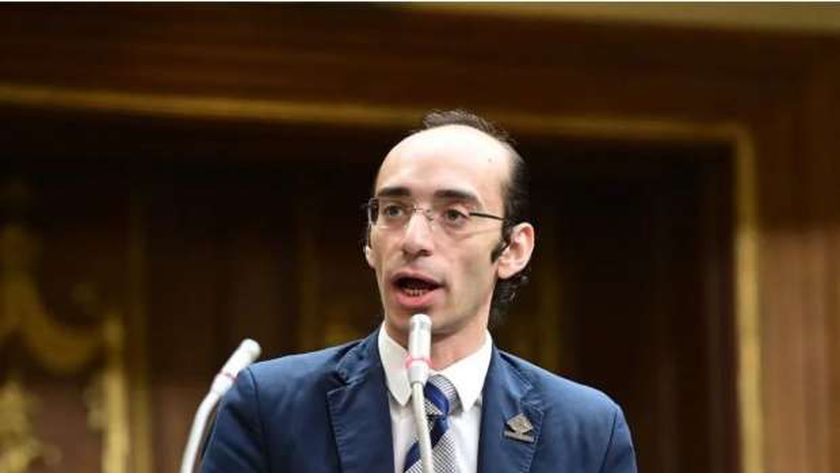 محمد عبد العزيز: الحوار الوطني ولجنة العفو الرئاسي أكبر دليل على دعم حقوق الإنسان
| يلا شوت