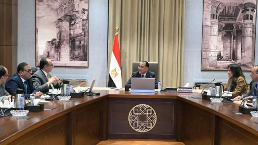 رئيس الوزراء يتابع مع وزير قطاع الأعمال آخر مستجدات تطوير «الغزل والنسيج»
| يلا شوت