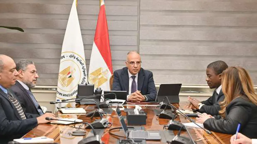 شراكة استراتيجية بين مصر وكوت ديفوار في مجال المياه: مشروعات ممولة وورش عمل
| يلا شوت