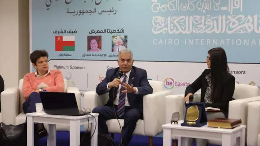 علماء وباحثون في معرض الكتاب: شامبليون لم يكتشف حجر رشيد بنفسه
| يلا شوت