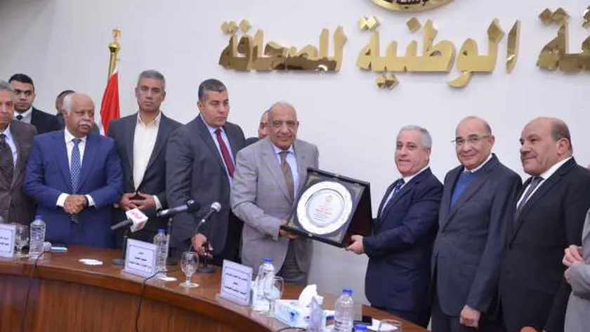 وزير الكهرباء: هدفنا تحويل مصر إلى مركز إقليمي يربط بين أسواق الطاقة العالمية
| يلا شوت