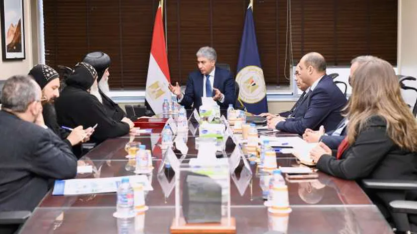 وزير السياحة يوجه بتشكيل لجنة لدراسة تطوير البنية التحتية لدير الأنبا بولا
| يلا شوت