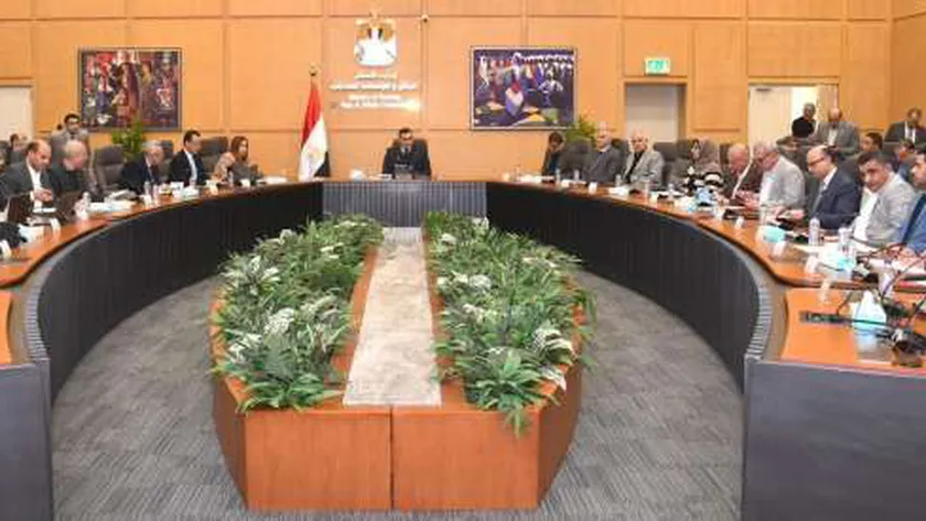 وزير الإسكان يستعرض موقف تنفيذ 100 ألف وحدة سكنية.. ويوجّه بالالتزام بمواعيد التسليم
| يلا شوت
