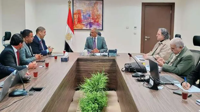 نائب وزير الإسكان: نستهدف توفير مليون عداد مياه سنويا لتلبية احتياجات السوق
| يلا شوت