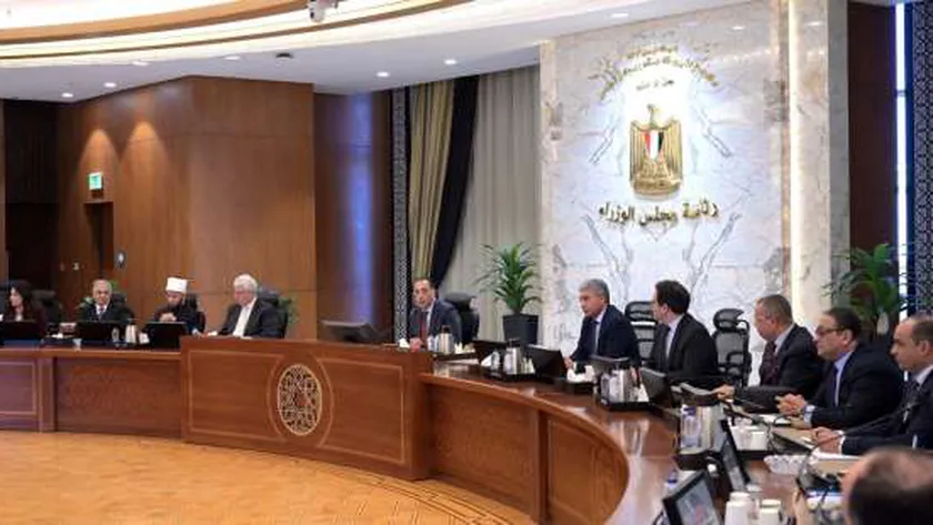 مدبولي: اهتمام كبير من الرئيس السيسي بمشروع تطوير «التجلي الأعظم»
| يلا شوت