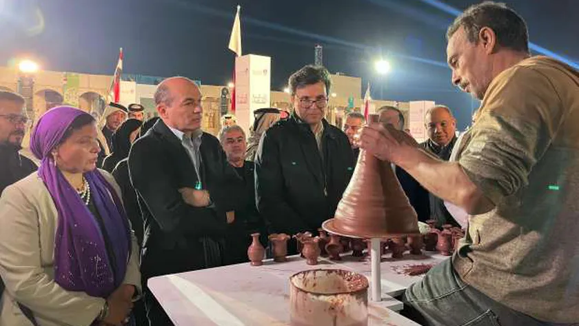 وزير الثقافة يتفقد استعدادات انطلاق فعاليات الأيام الثقافية المصرية في قطر
| يلا شوت