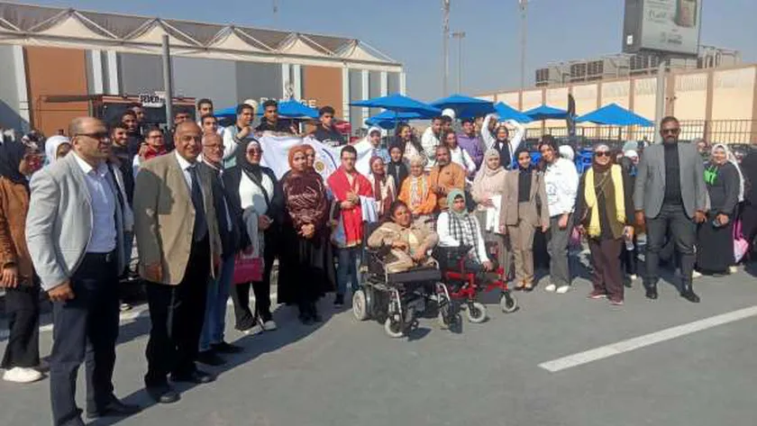 وحدات التضامن بالجامعات تنظم أولى زيارات الطلاب لمعرض الكتاب
| يلا شوت