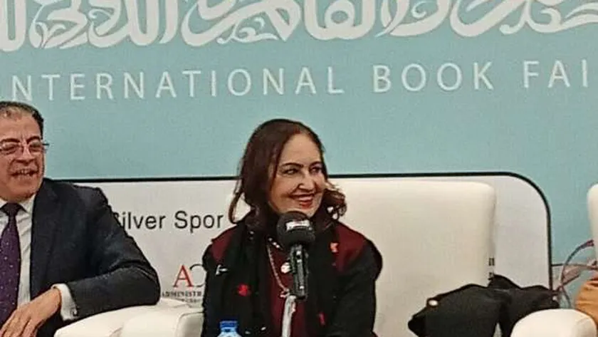 نائلة جبر: أنصح الشباب باتباع القنوات الصحيحة خلال السفر للخارج
| يلا شوت