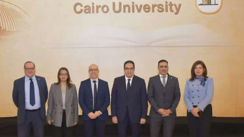 «عبد الصادق» يبحث التوسع في الأنشطة الأكاديمية مع الجامعة الفرنسية
| يلا شوت