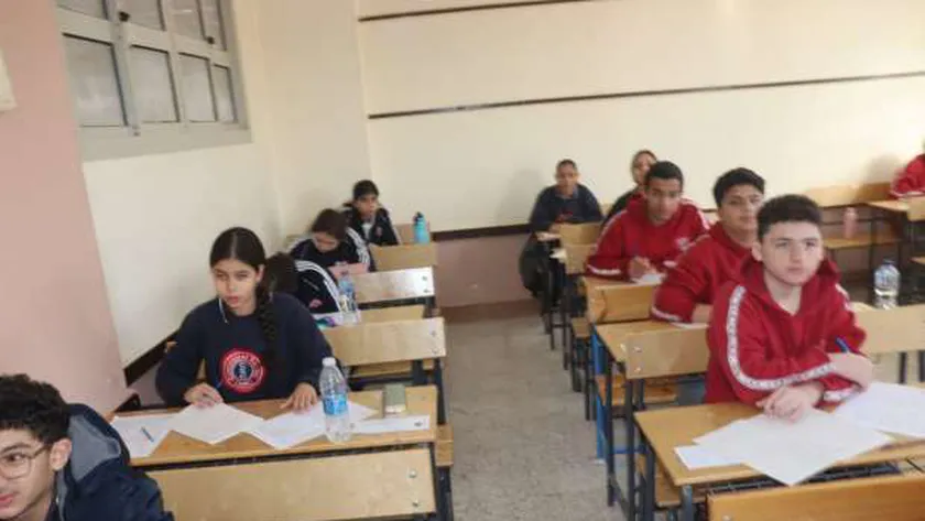 مجموعات الغش تزعم تداول امتحان الشهادة الإعدادية.. و«التعليم» تحقق
| يلا شوت