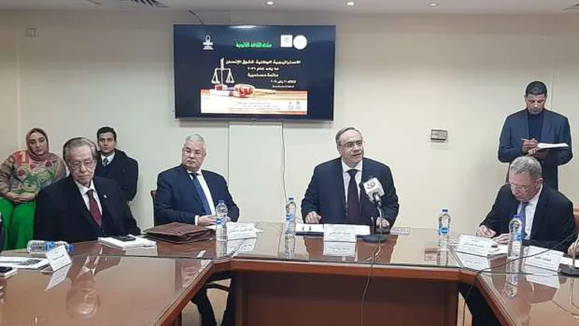 مائدة مستديرة لمناقشة الاستراتيجية الوطنية لحقوق الإنسان ما بعد 2026
| يلا شوت