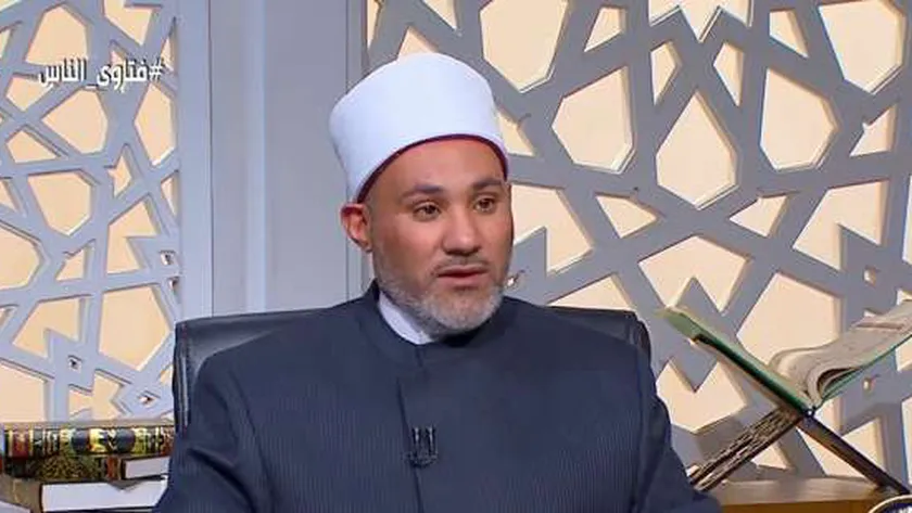 أمين الفتوى يوضح حكم من ترك عمله الأساسي للتربح من السوشيال ميديا
| يلا شوت