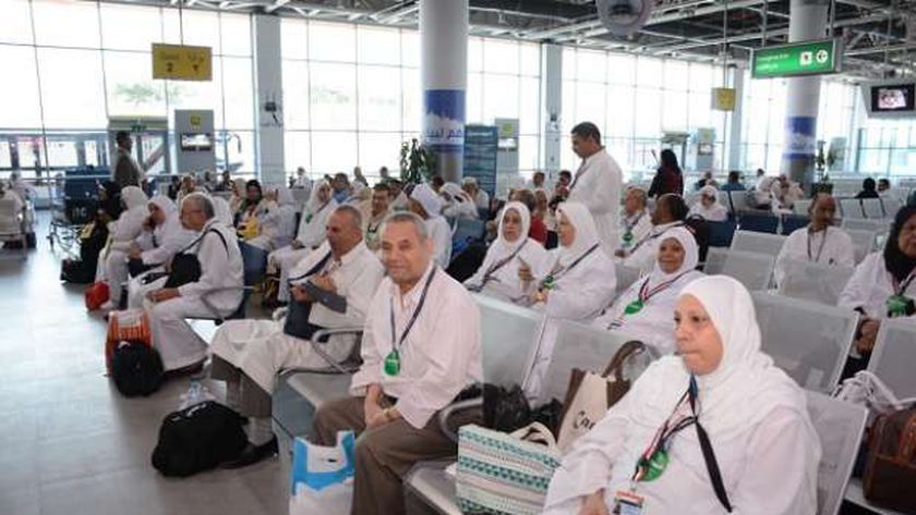 «الغرف السياحية»: أعداد المعتمرين المصريين منذ سبتمبر تخطت الـ500 ألف
| يلا شوت