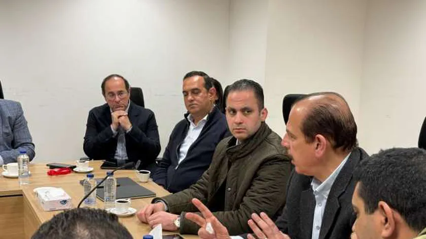 نائب وزير الصحة يناقش تحديات البنية التحتية المعلوماتية في المنشآت الطبية
| يلا شوت