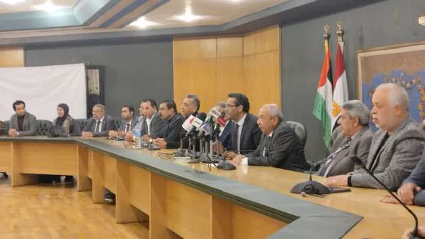 النقابات المهنية ترفض تصريحات ترامب عن تهجير الفلسطينيين: العودة حق والإعمار واجب
| يلا شوت