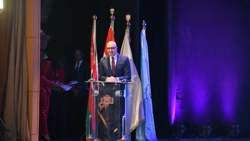 أحمد بهي الدين: معرض القاهرة الدولي للكتاب يجسد جزءا من ثقافة مصر وحضارتها
| يلا شوت