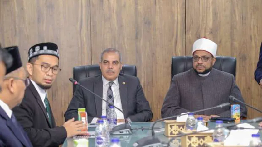 أمين «البحوث الإسلامية» ورئيس أكاديمية الأزهر يستقبلان وفدا إندونيسيا
| يلا شوت