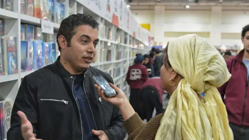 الروائي عمرو عبد الحميد: التريند أفادني في تسويق «أرض زيكولا».. وجيلي محظوظ بالسوشيال ميديا
                                     | يلا شوت