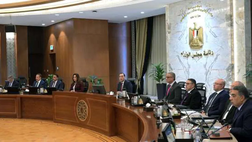 مدبولي يُوجه المحافظين بضرورة المتابعة اليومية لجهود ضبط أسعار السلع
| يلا شوت