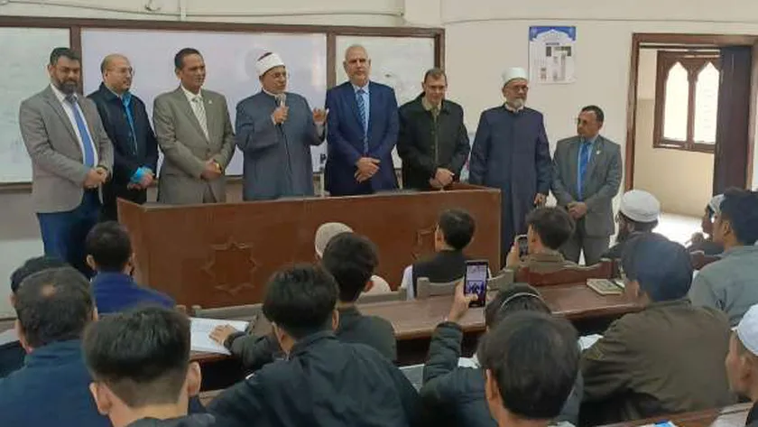 رئيس جامعة الأزهر يشيد بانتظام العملية التعليمية بقطاع الدراسة
| يلا شوت