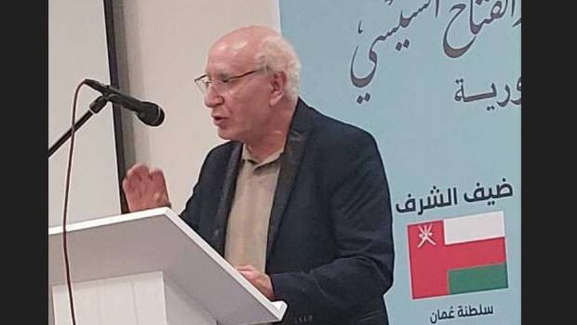الشاعر السوري فواز قادري: دير الزور حكاية حب لا تنتهي.. والكتابة لا تهادن الواقع
| يلا شوت