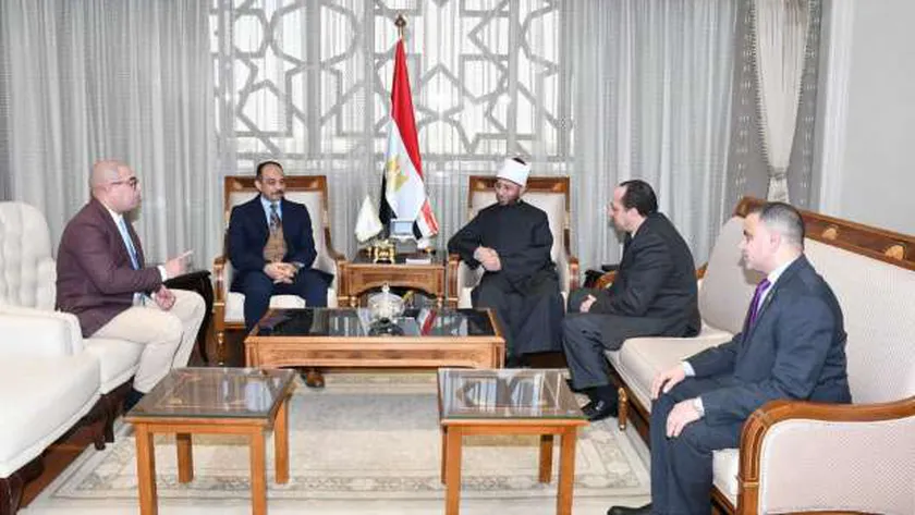وزير الأوقاف يستقبل الوكيل الدائم الجديد للوزارة عقب تسلم منصبه
| يلا شوت