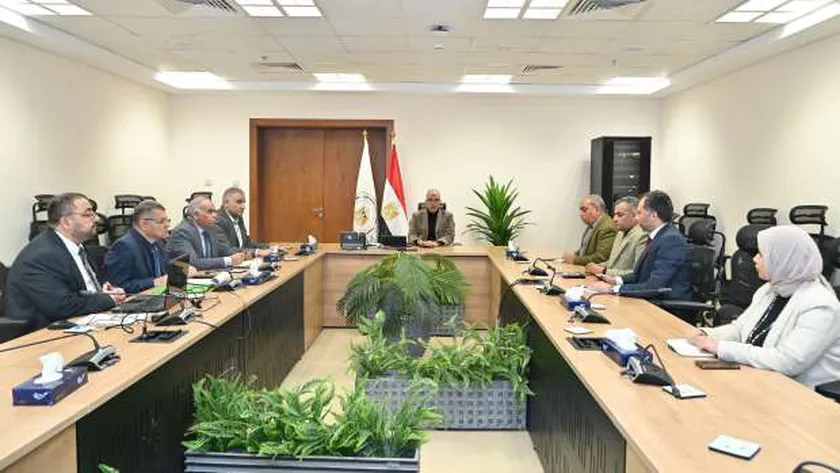 وزير الري يتابع مقترح الاستفادة من تصرفات قناطر الدلتا في توليد الكهرباء
| يلا شوت