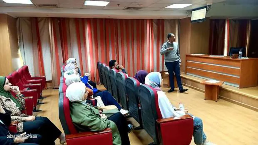 «التعليم» توجه بعقد تدريبات لمعلمي وموجهي المرحلة الابتدائية في 11 محافظة
| يلا شوت