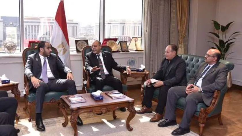 «العمل»: توجيهات رئاسية بتعزيز علاقات العمل بين طرفي الإنتاج لجذب مزيد من الاستثمارات
| يلا شوت