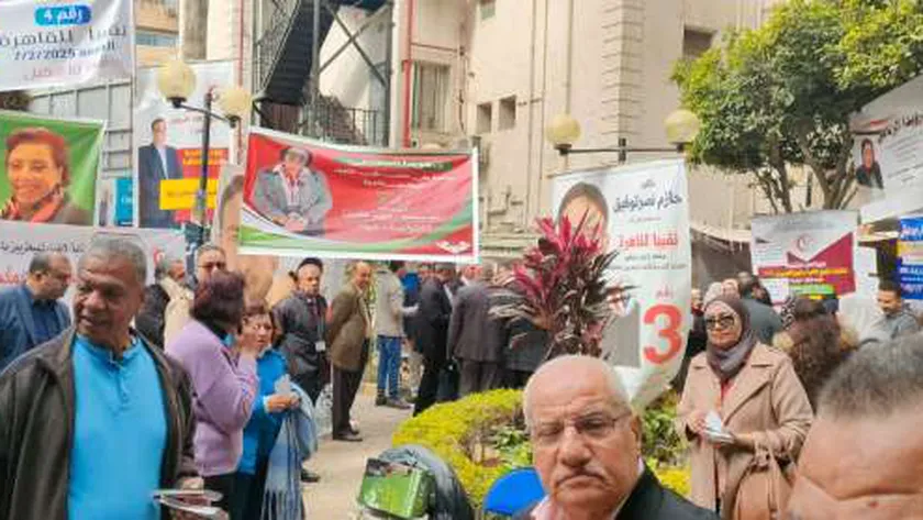 تزايد الإقبال على التصويت في انتخابات الأطباء البيطريين بالقاهرة والجيزة
| يلا شوت
